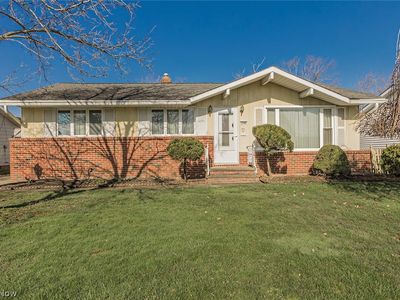 1346 Golden Gate Blvd, Mayfield Heights, OH, 44124