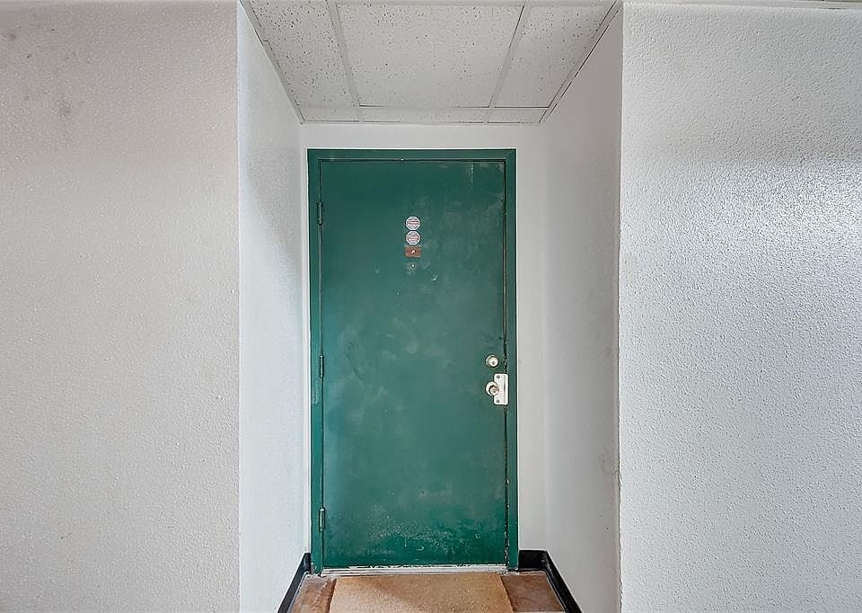 1st image of 2814 S Bartell Dr APT 1