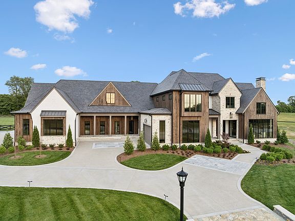 3rd image of 1522 Lurah Ln Lot 4