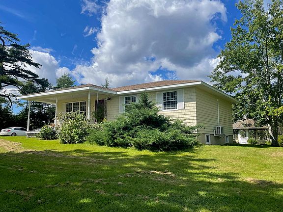 2nd image of 482 Intervale Rd