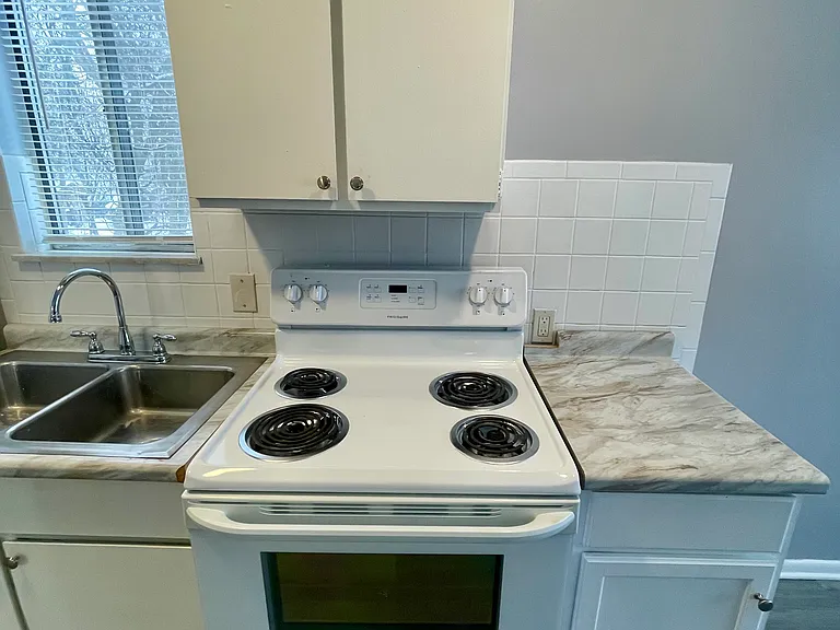 595 Brown St #2 — Photo 19