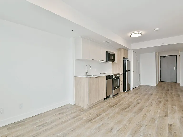 36 Robinson Ave — Photo 93