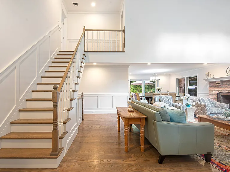 19 Barns Ln — Photo 3