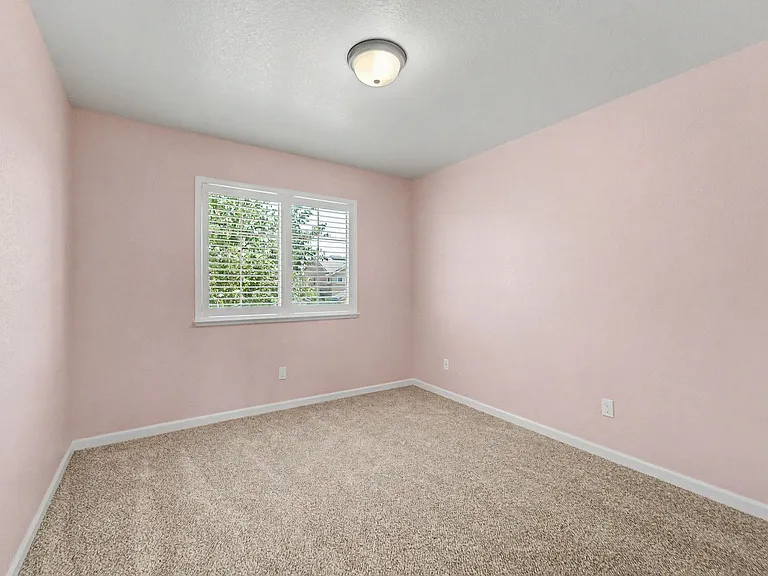 5590 Cobbler Ln — Photo 18