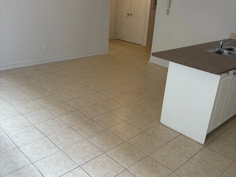 1898 Danforth Ave #303 — Photo 8