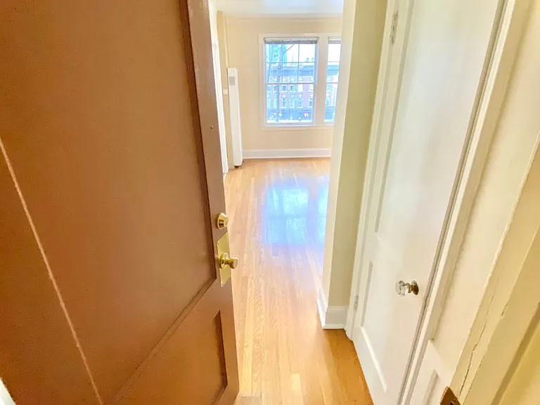 Embassy Apartments — Photo 18