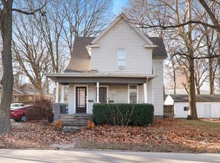 910 N Center St, Bloomington, IL 61701