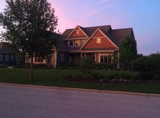 362 Sunshine Dr, Hartland, WI 53029