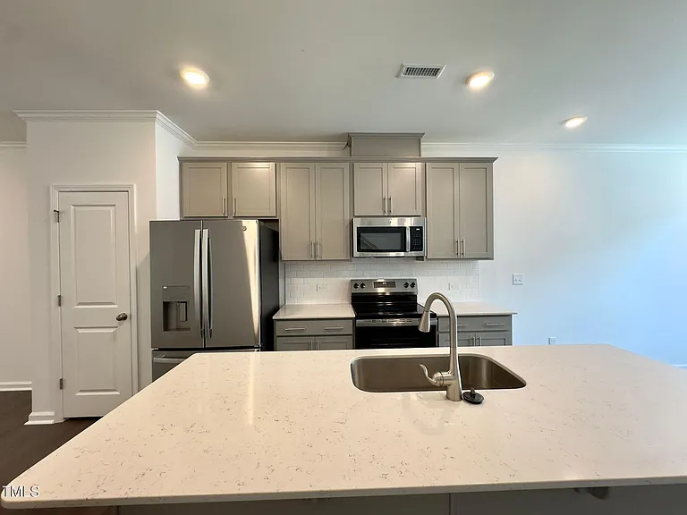 1529 Crescent Townes Way — Photo 8