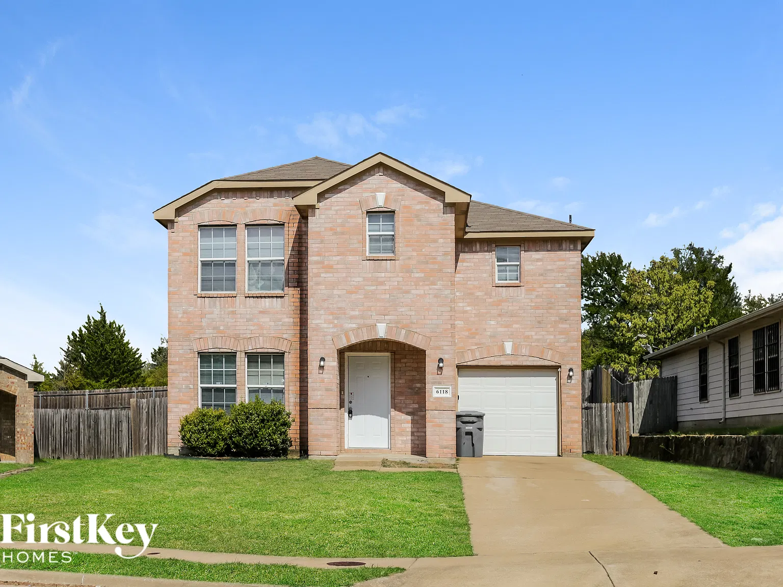 3 bed, 3.0 bath, 1566 sqft, $1,950 — Photo 1