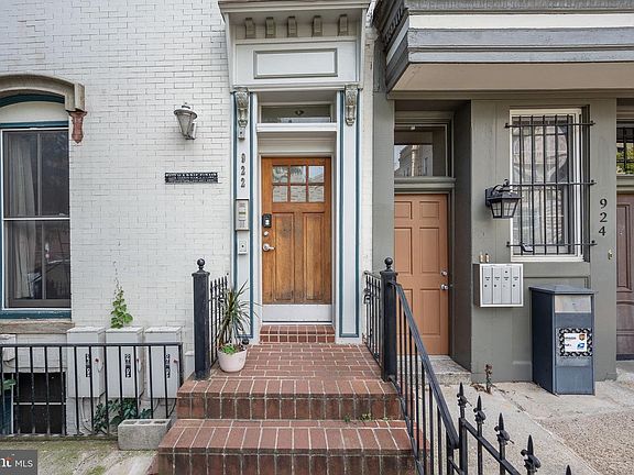 2nd image of 922 N St NW APT 2