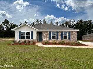 140 Kings Crossing Dr, Lucedale, MS 39452