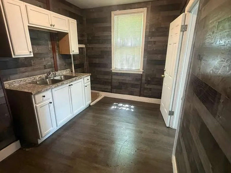 9188 Northlawn St — Photo 11