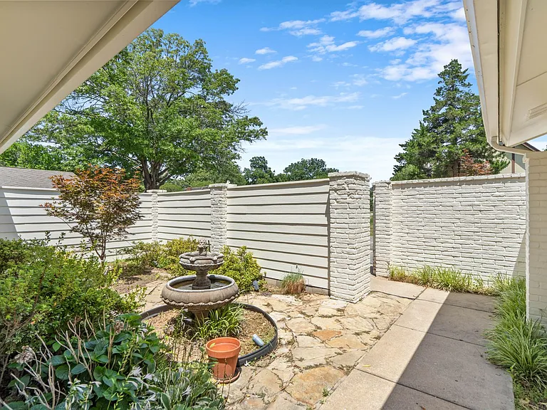 3131 S Florence Ct #1 — Photo 38
