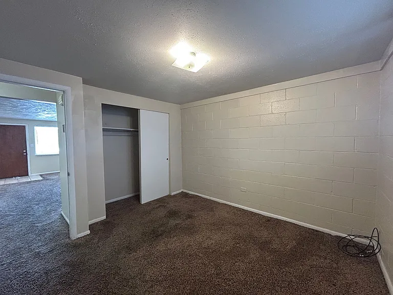 346 W Lovejoy — Photo 19