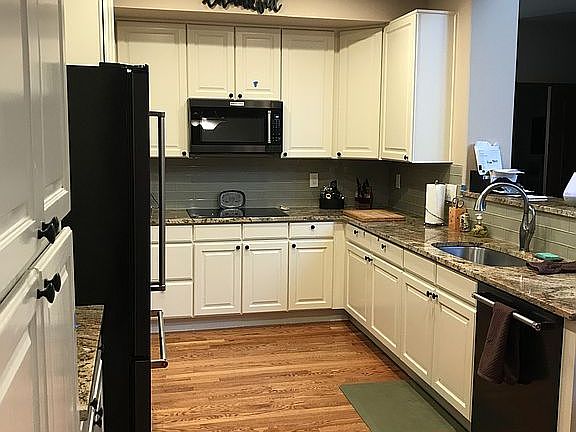 4th image of 1516 Red Mountain Dr
