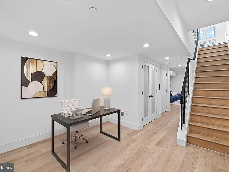 2130 Spring St — Photo 38