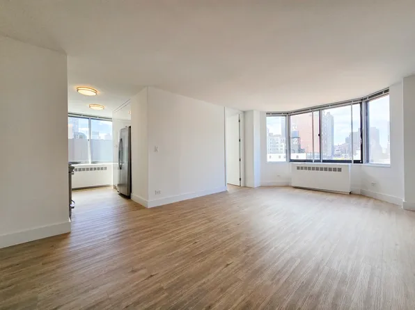 1735 York Avenue image 3 of 19