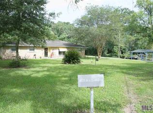 10539 J B Alexander Rd, Saint Amant, LA 70774