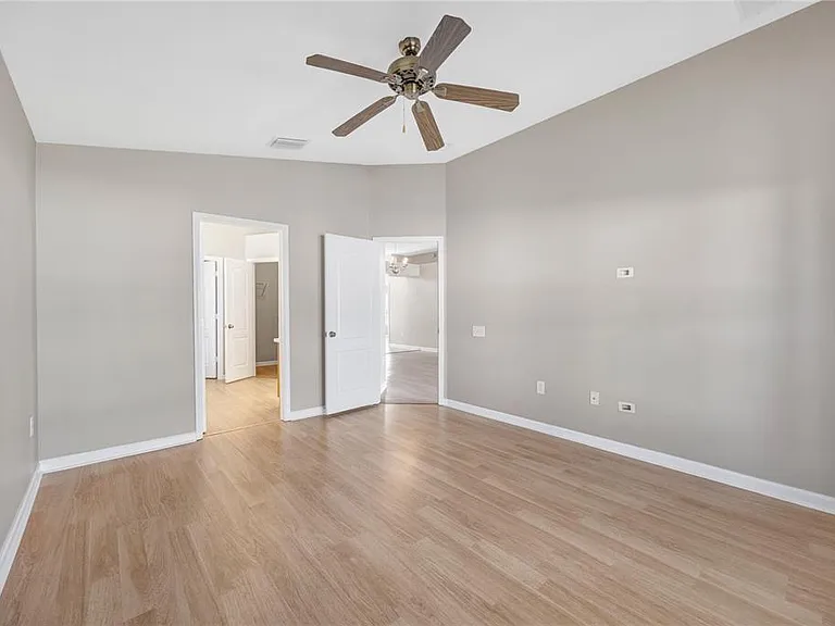 30435 Annadale Dr — Photo 35