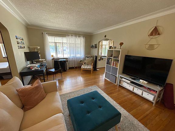 4th image of 1000 E 8th Ave APT 18