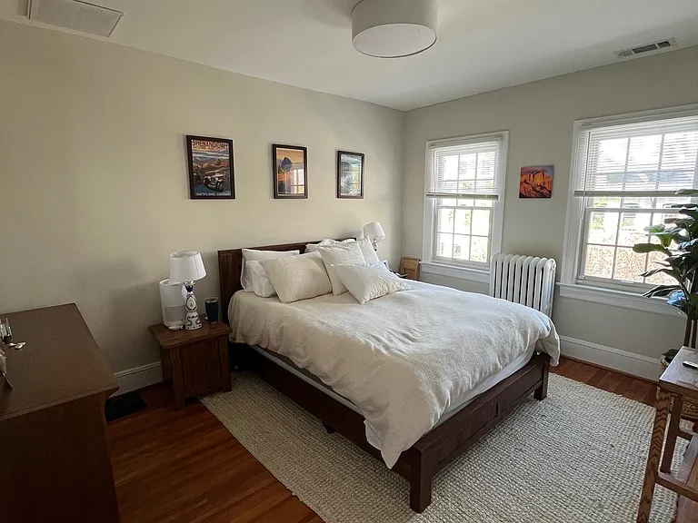 1428 Oak St NW — Photo 9
