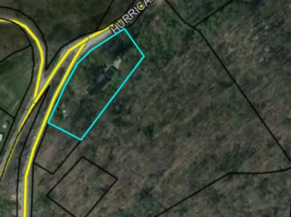 619 Hurricane Creek Rd, Hyden, KY 41749