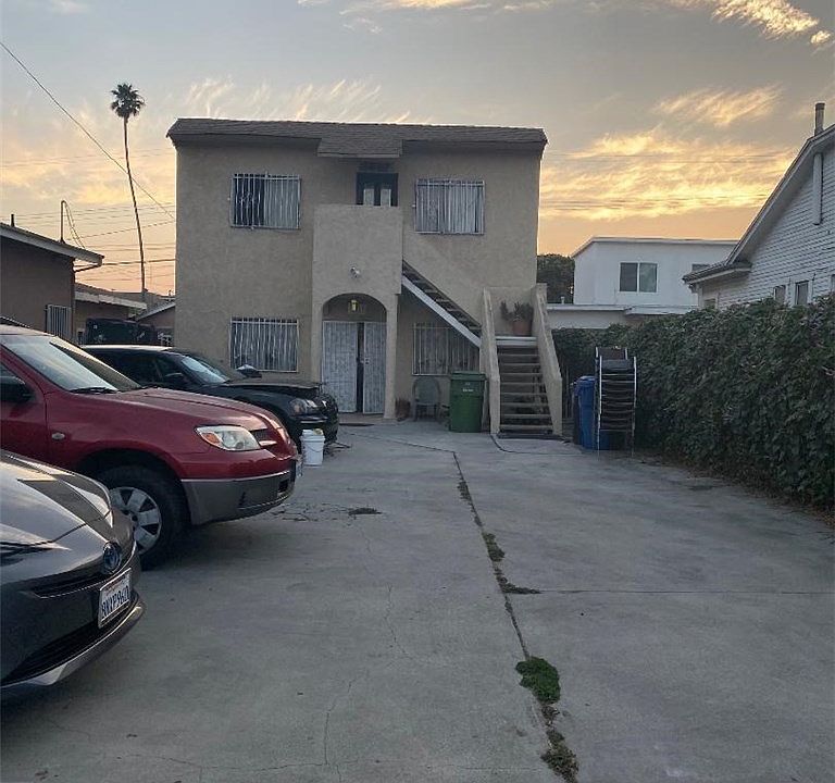 1st image of 1067 N Wilton Pl