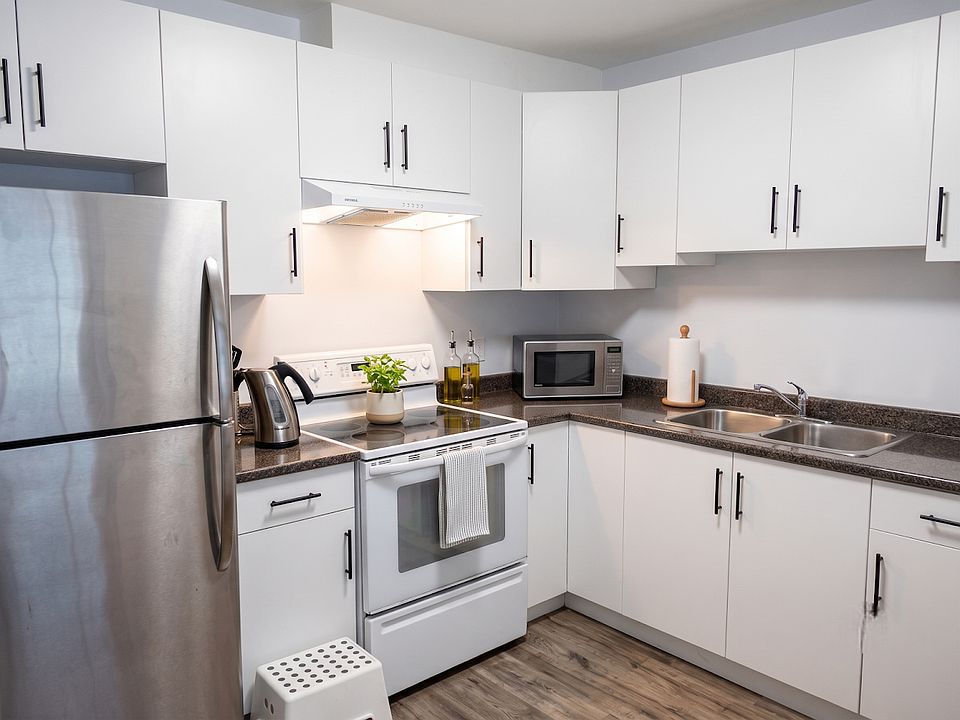 2nd image of 14114 113a Ave #8