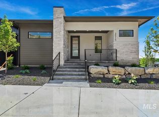 3515 E Warm Springs Ave, Boise, ID 83716