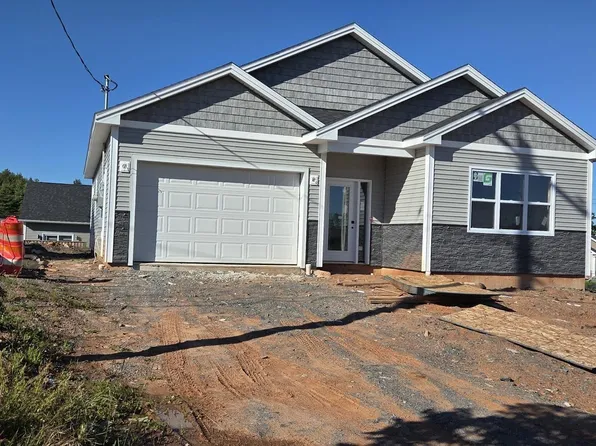 21 Ridge Ave, Stewiacke, NS B0N 2J0