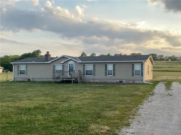 22093 Jasper Trl, Maryville, MO 64468