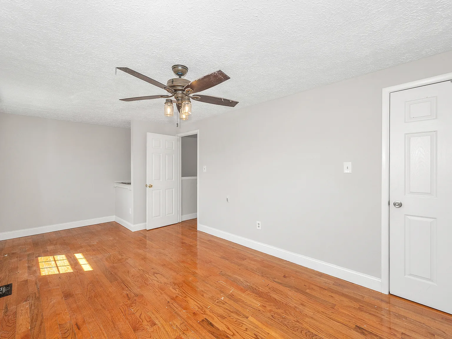 11724 Rosearbor Court - - — Photo 3