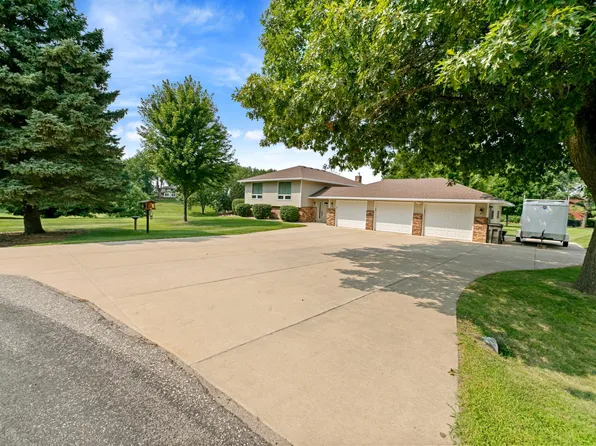 5330 Pine Cone Ln, Carver, MN 55315
