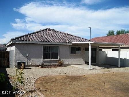 3rd image of 1013 E Arabian Dr