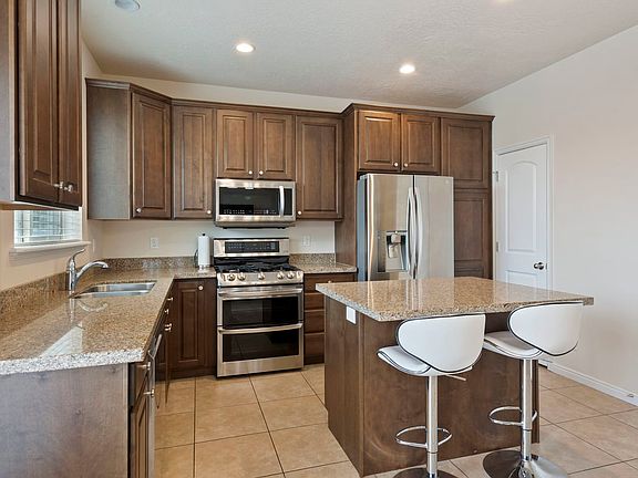 2nd image of 12542 S Alice Springs Ct