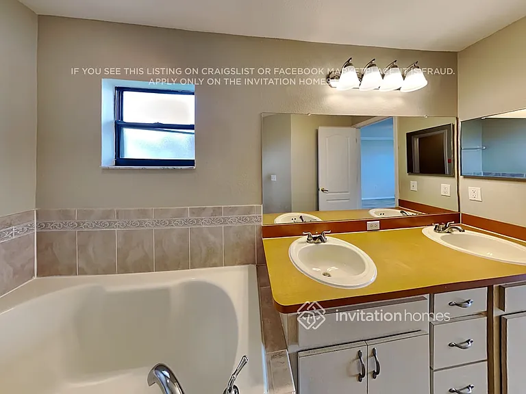 1721 James Pointe Dr — Photo 15