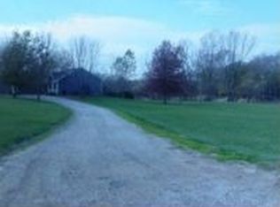 10621 Ross Rd, Topeka, KS 66615