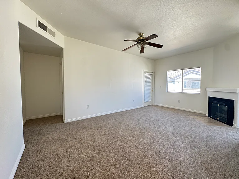 2120 Calville St #202 — Photo 4