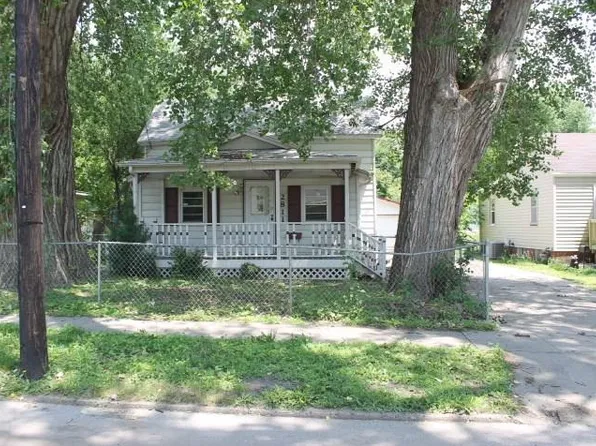 2811 1st St, Des Moines, IA 50313
