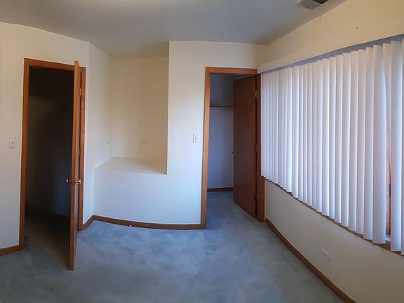 5th image of 1315 W 31st Pl APT A
