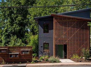 324 Oak St #B, Charlottesville, VA