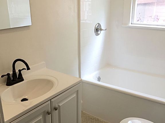 4th image of 563 N Heliotrope Dr APT 105