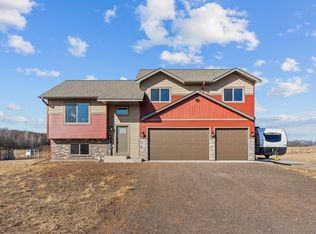 41114 Poor Farm Rd, North Branch, MN 55056