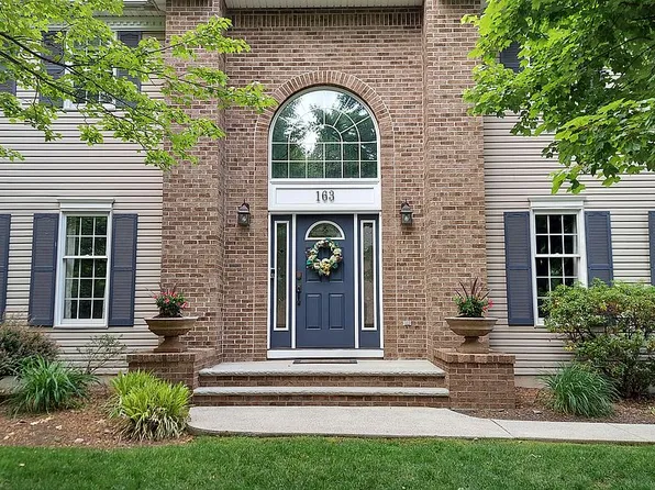 163 Chamberlain Pl, Midland Park, NJ 07432