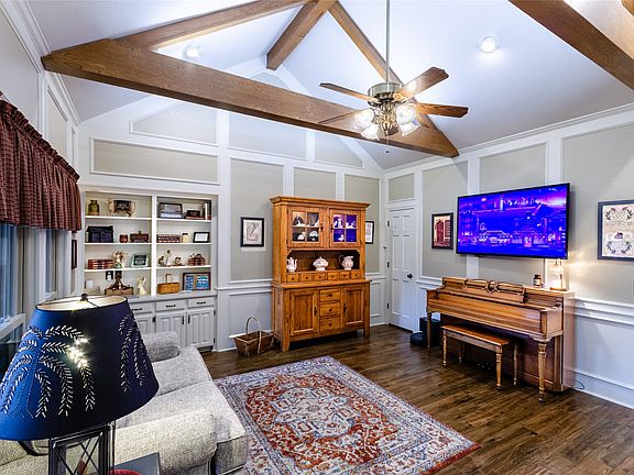 5th image of 4009 Wilshire Ct