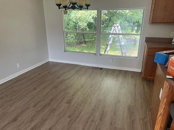4th image of 243 Pintail Cir
