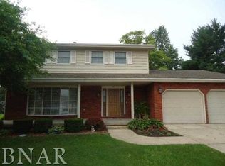 60 E 7th St, El Paso, IL