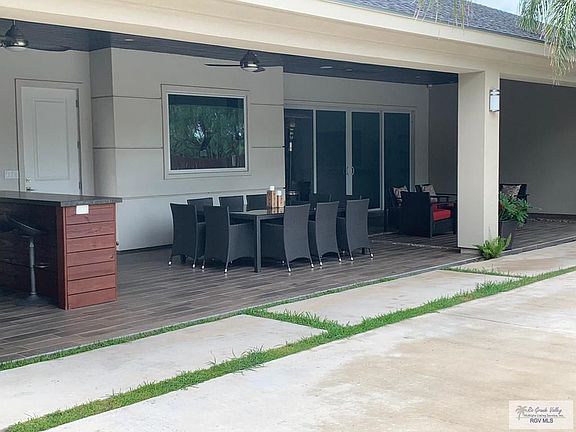 3rd image of 5393 Lovers Ln