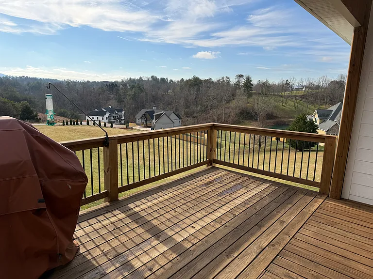 77 Horizon Way — Photo 16